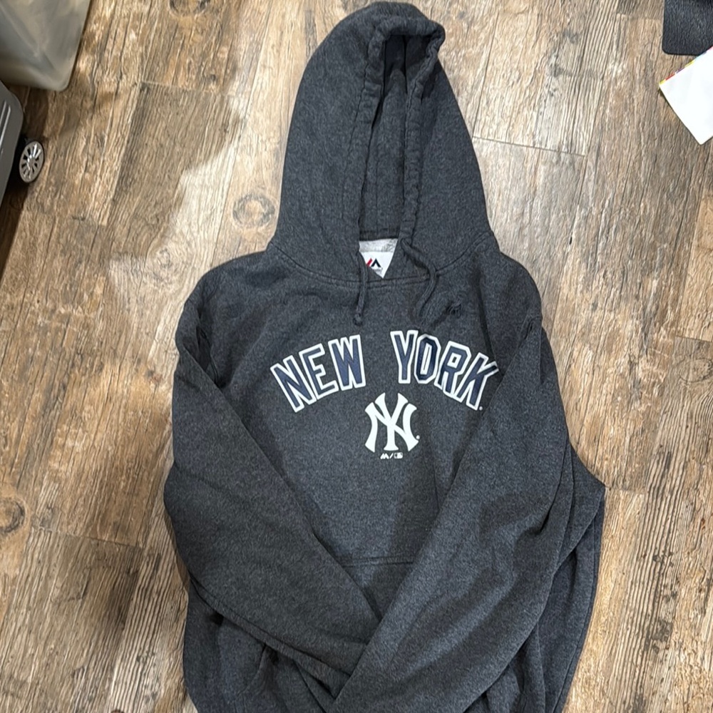 Majestic Gray Sweatshirt New York Yankees Pullover